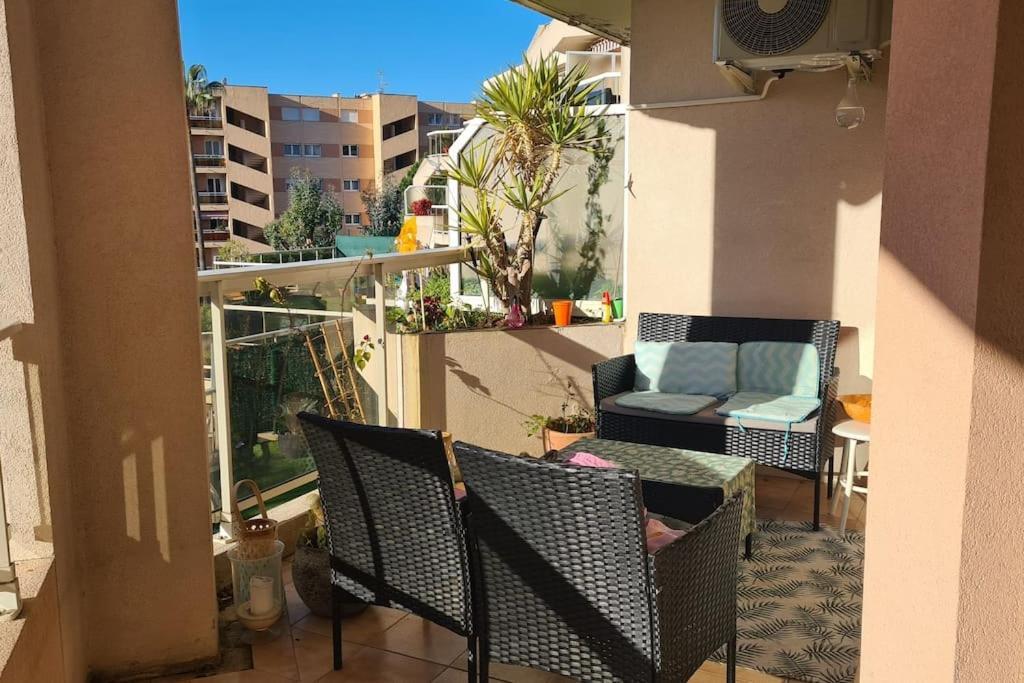 Appartement Vue Mer Sur Les Hauteurs De นีซ ภายนอก รูปภาพ